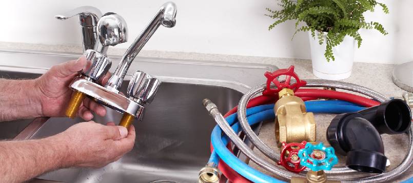 llamar a un fontanero