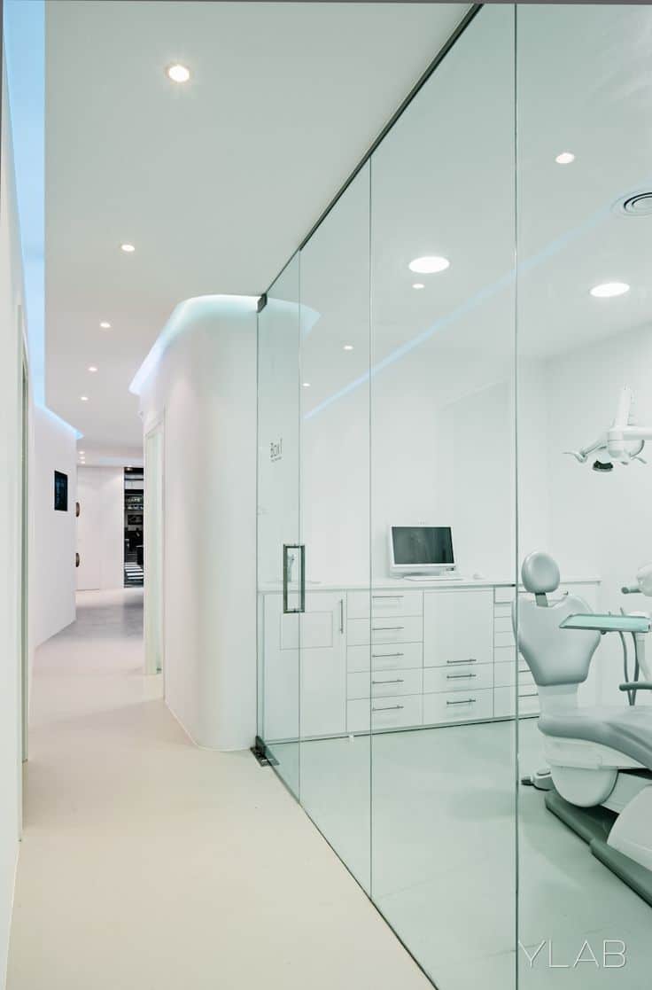 Renueva tu clínica dental con diseño funcional y moderno